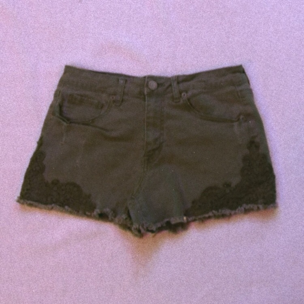 ✰ Army Green High-Waist Shorts